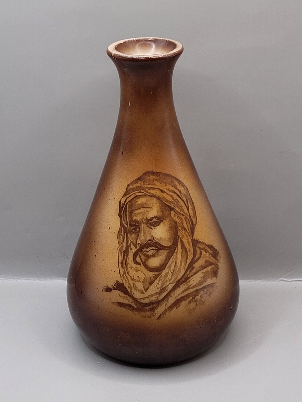 ANTIQUE WESTMORELAND MILK GLASS ARAB MAN VASE CIRCA 1910
